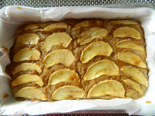 Apple Tray Cake With Lemon Toffee Sauce Recipe